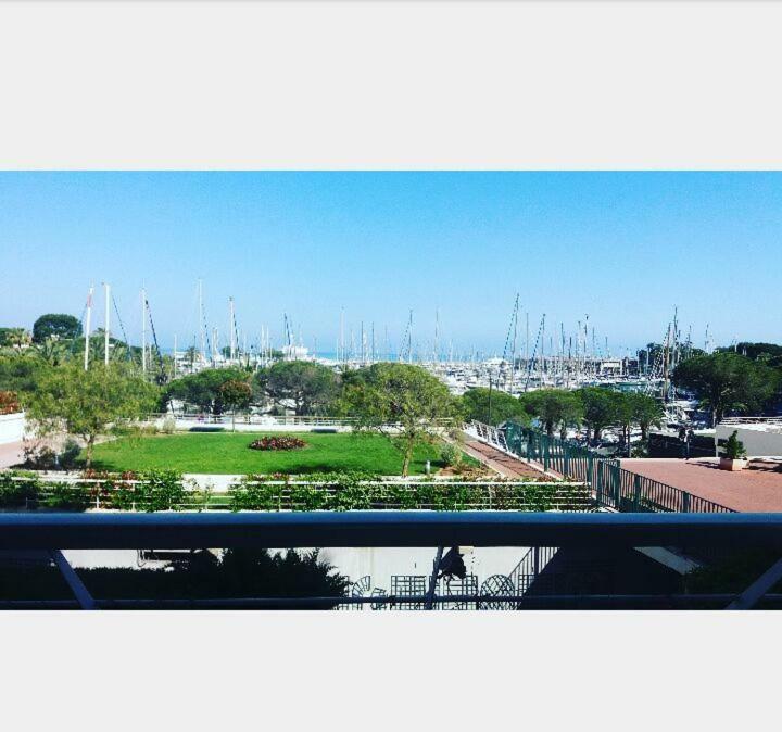 דירות וילנב-לובה Ducal, Marina Baie Des Anges מראה חיצוני תמונה
